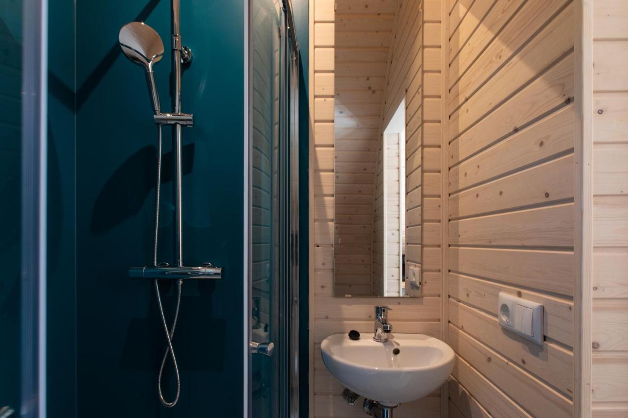 Pod Huisje Met Hottub Dokkum Exterior foto