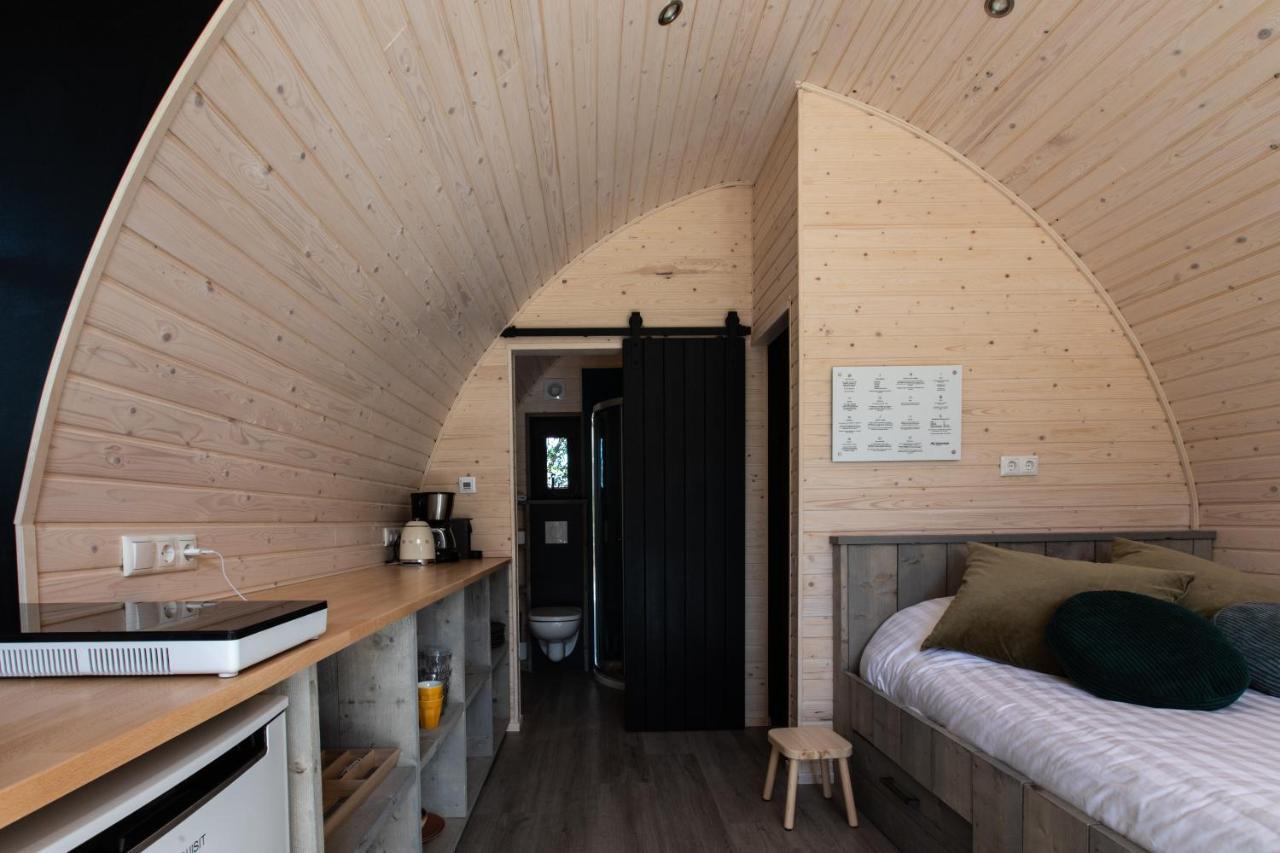 Pod Huisje Met Hottub Dokkum Exterior foto